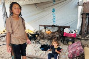 «زخم کودکی»؛ بحران گرسنگی و بی‌خانمانی کودکان غزه از نگاه نیویورک‌تایمز%