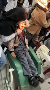 ویزیت دندانپزشکی کودکان سرای امید در دانشکده دندانپزشکی%