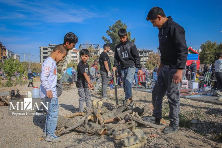 چند رسانهای%