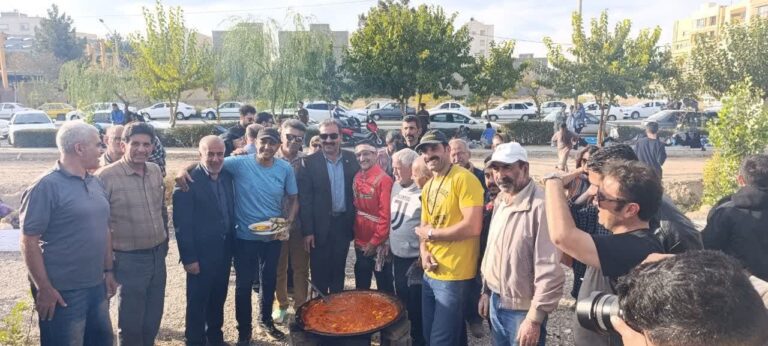 چند رسانهای%