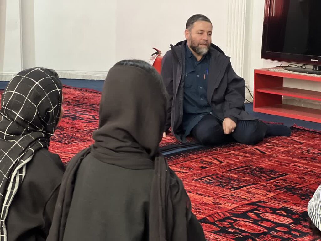 سفر استانی مسئول شتاب‌دهنده اجتماعی کودکان کار و خیابان، به سیستان وبلوچستان: بازدید از مرکز شبانه‌روزی «خانه فرشتگان نور»%