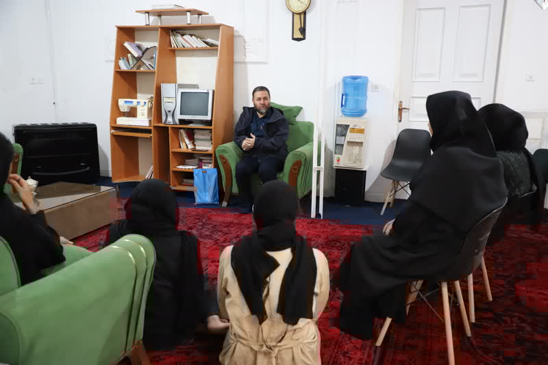 سفر استانی مسئول شتاب‌دهنده اجتماعی کودکان کار و خیابان، به سیستان وبلوچستان: بازدید از مرکز شبانه‌روزی «خانه فرشتگان نور»%