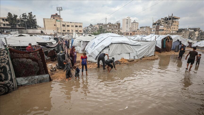 جان باختن ۳ کودک در پی آسیب دیدن ۹۰ درصد چادرهای غزه