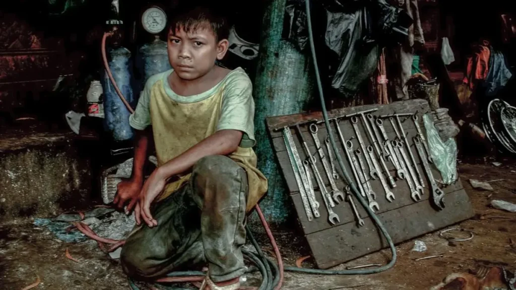 آموزش مهارت‌های زندگی به کودکان کار%