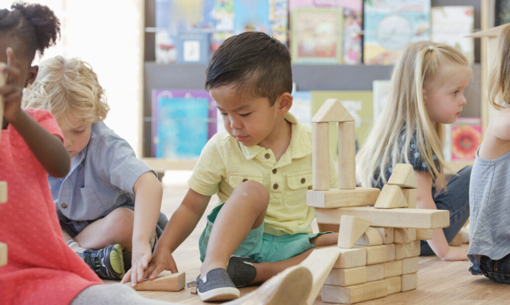 حمایت اجتماعی چگونه می‌تواند مسیر زندگی کودکان کار را تغییر دهد؟%