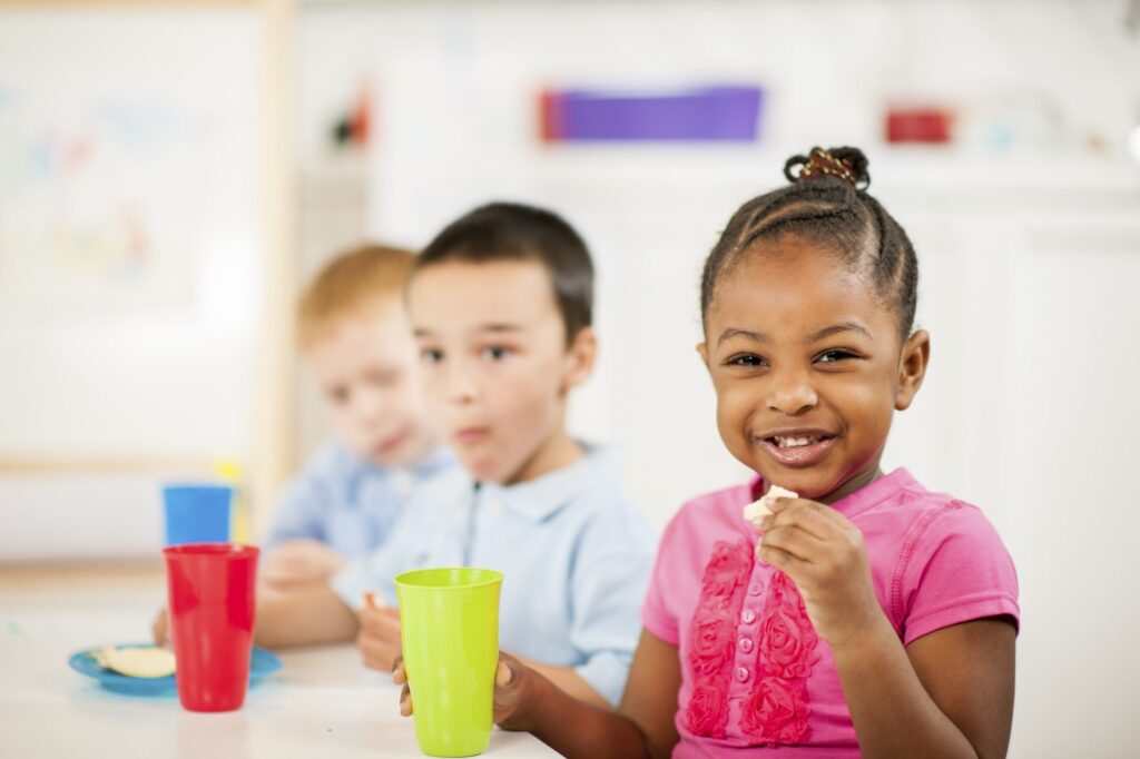 چگونه اهدای زمان، تخصص یا ابزار آموزشی میتواند جایگزین کمک مالی شود؟%