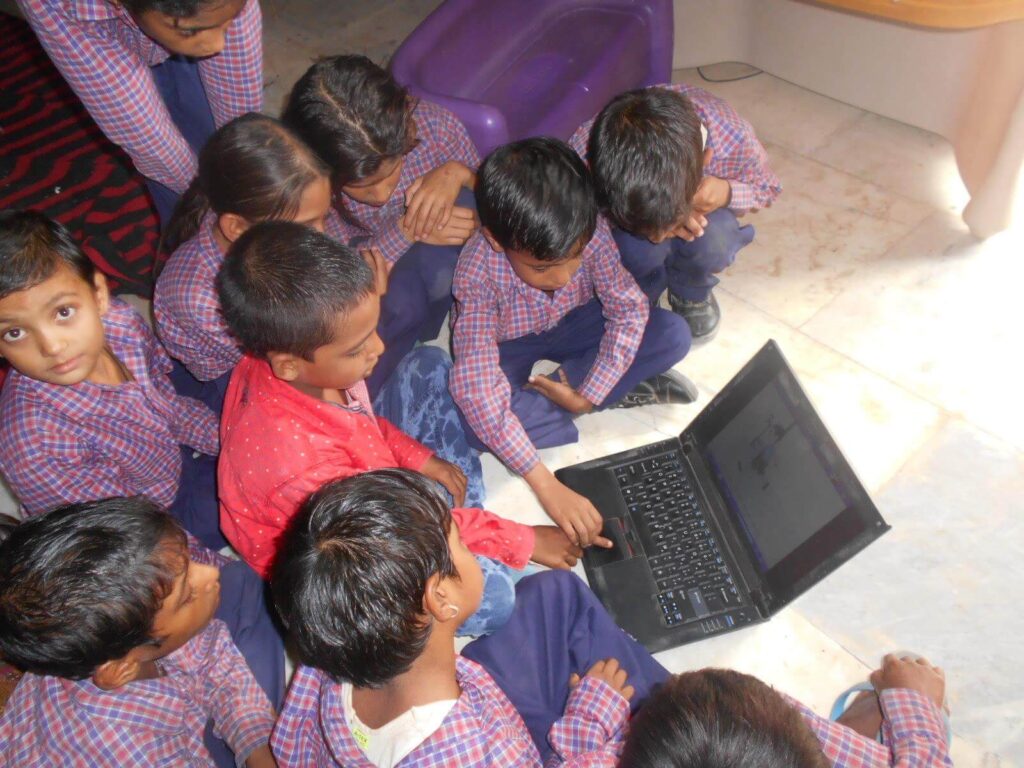 اهمیت تحصیل رایگان برای کودکان کار و روش های تأمین هزینه های آموزشی%