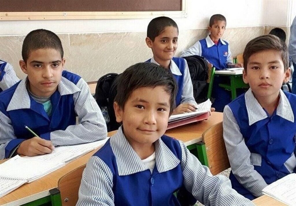 چالش های ثبت نام و تحصیل کودکان اتباع در ایران%