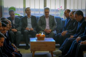تجلیل از خانواده دانش آموز شهیدجنگ تحمیلی رمضان ، شهیده آناهید رشنو%