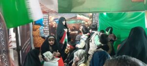 کلاس درس در دل میدان؛ وقتی عشق به آموزش مرزهای مدرسه را می‌شکند%