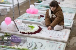 مراسم روز دختر برای دختران شهید%