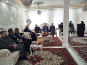 دیدار معاون وزیر با خانواده‌های شهید فرهنگی، شهید دانش‌آموز و جانباز فرهنگی جنگ رمضان%
