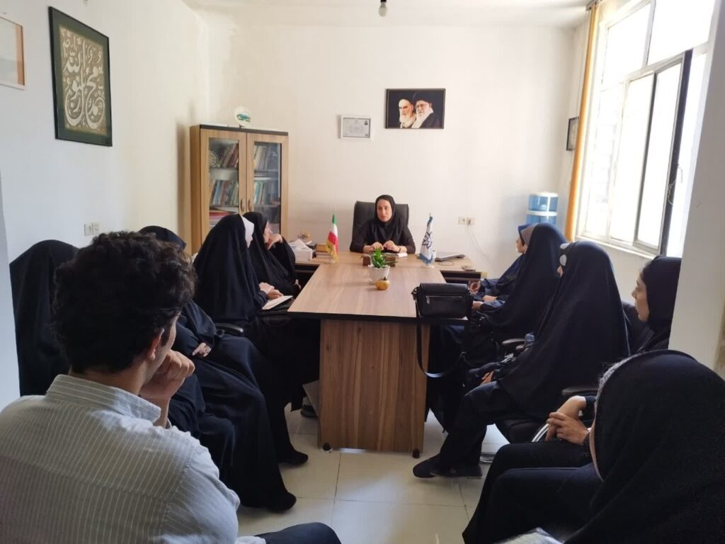 برگزاری جلسات آموزشی کودکیاران با محوریت آشنایی با مفاهیم و اصول اولیه%