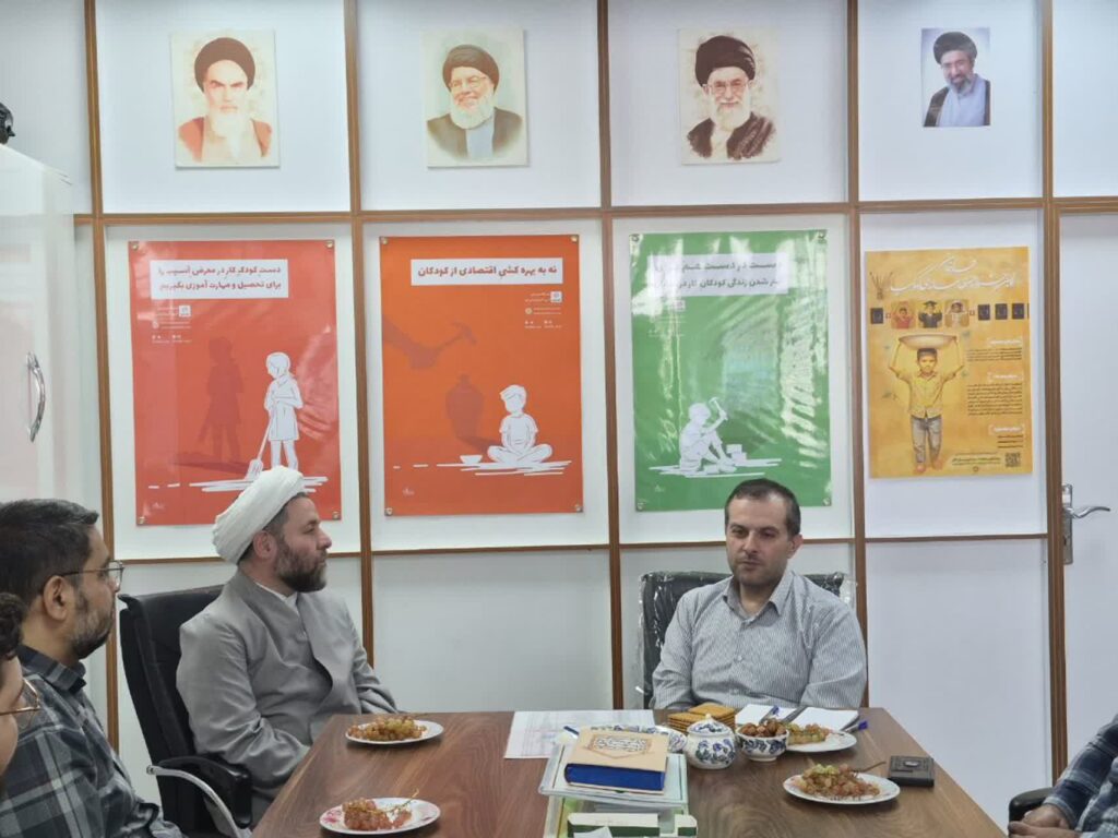 دیدار مدیرکل دفتر امور آسیب های اجتماعی وزارت تعاون با شبکه مردمی کودکیاران ایران%